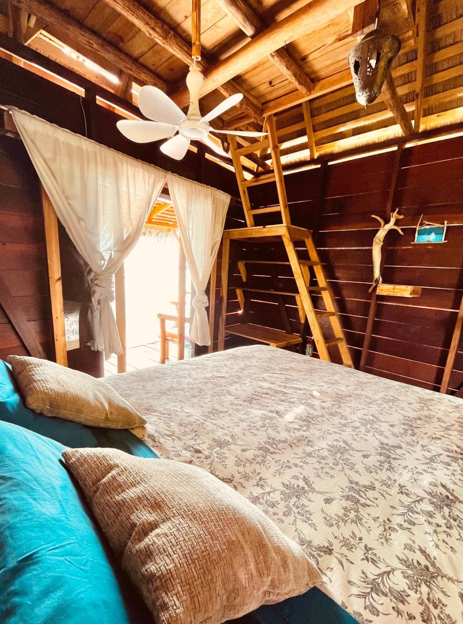 Punta Laurel Urraca Monkey Island Eco Resort (Adults Only) חדר תמונה