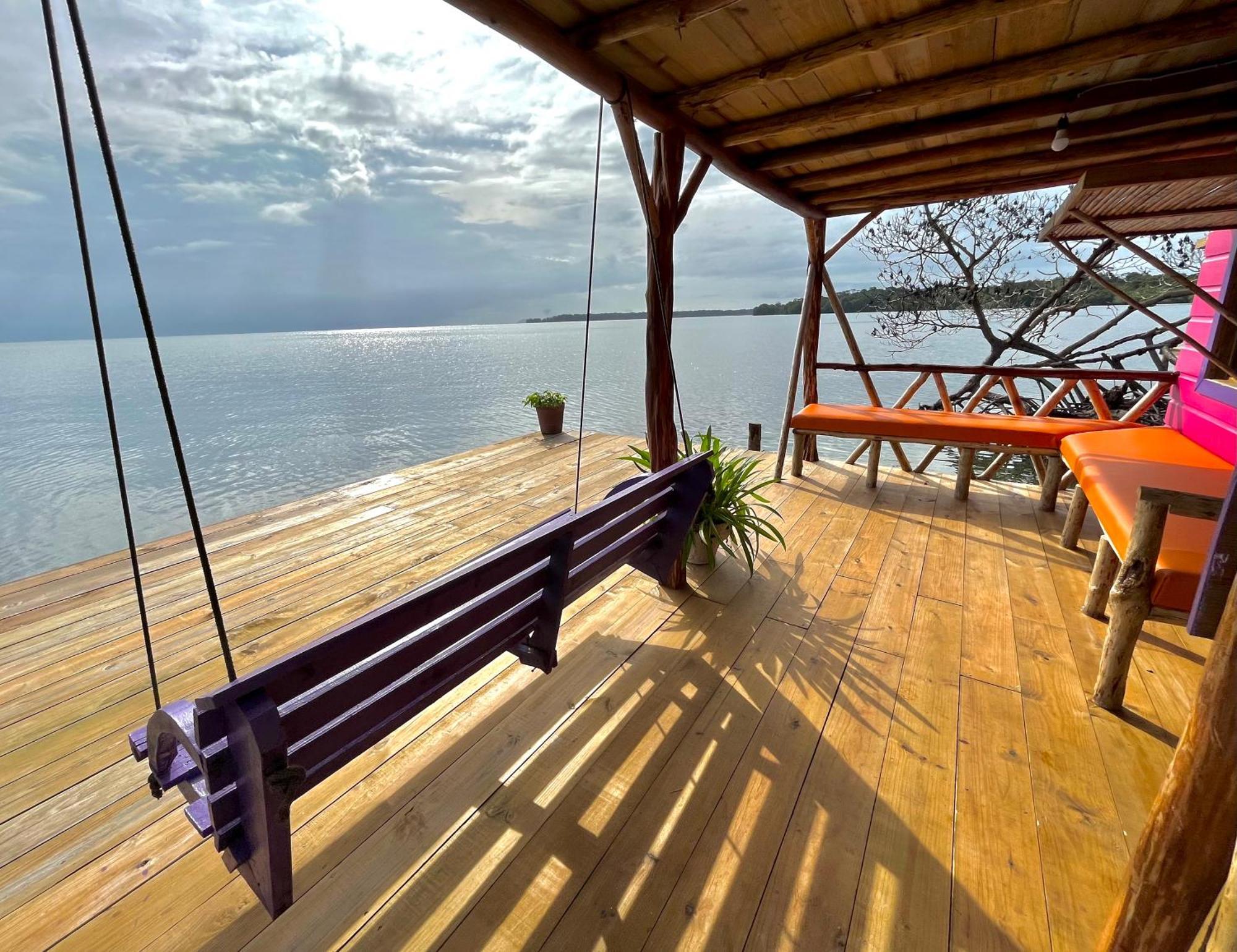 Punta Laurel Urraca Monkey Island Eco Resort (Adults Only) מראה חיצוני תמונה